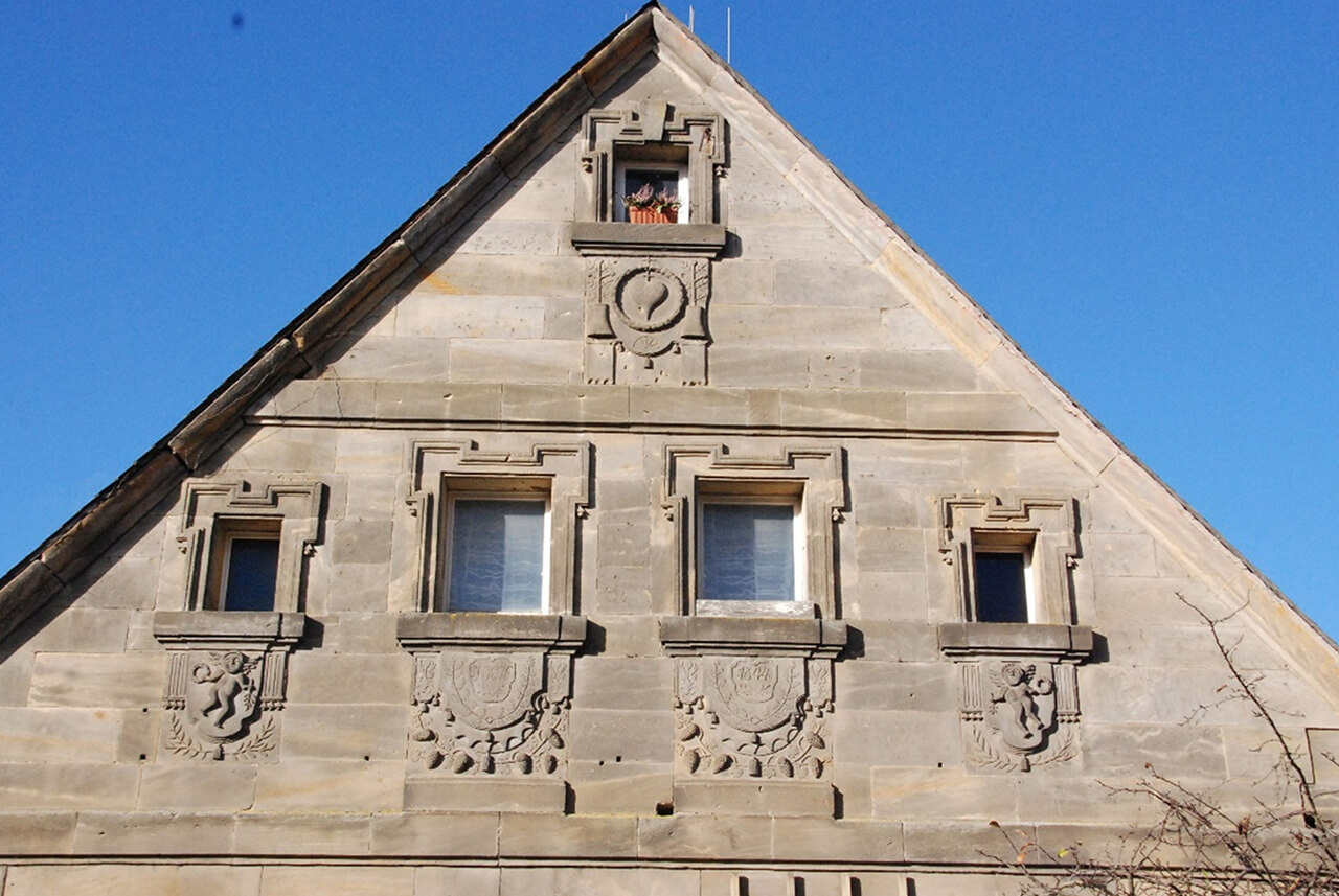 Fensterschürzen – Mistelgau,Bahnhofstraße 8